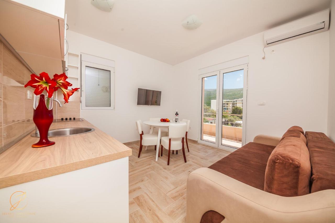 Apartments Ruzmarin Herceg Novi Kültér fotó