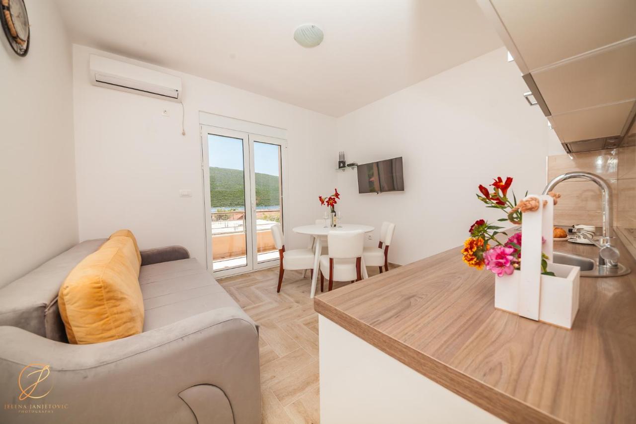 Apartments Ruzmarin Herceg Novi Kültér fotó